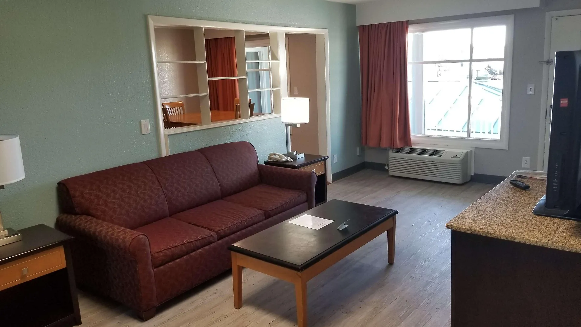 Best Western Plus Holiday Sands Inn&Suites Norfolk Hotel