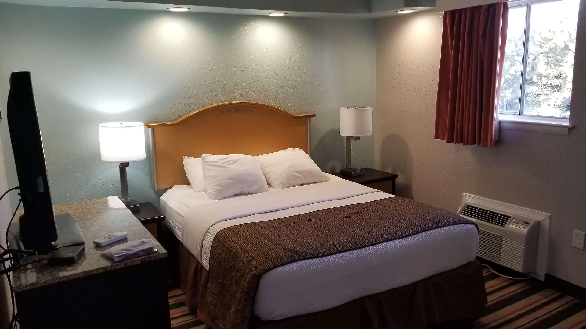 Best Western Plus Holiday Sands Inn&Suites Norfolk