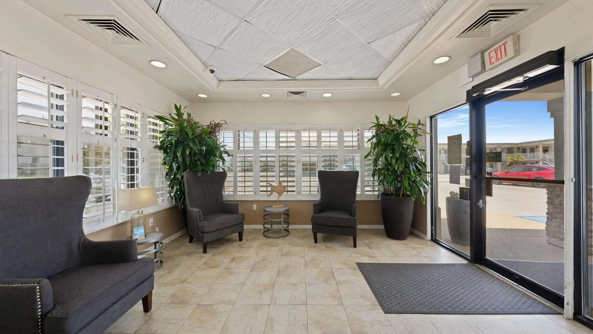 Best Western Plus Holiday Sands Inn&Suites Norfolk Hotel
