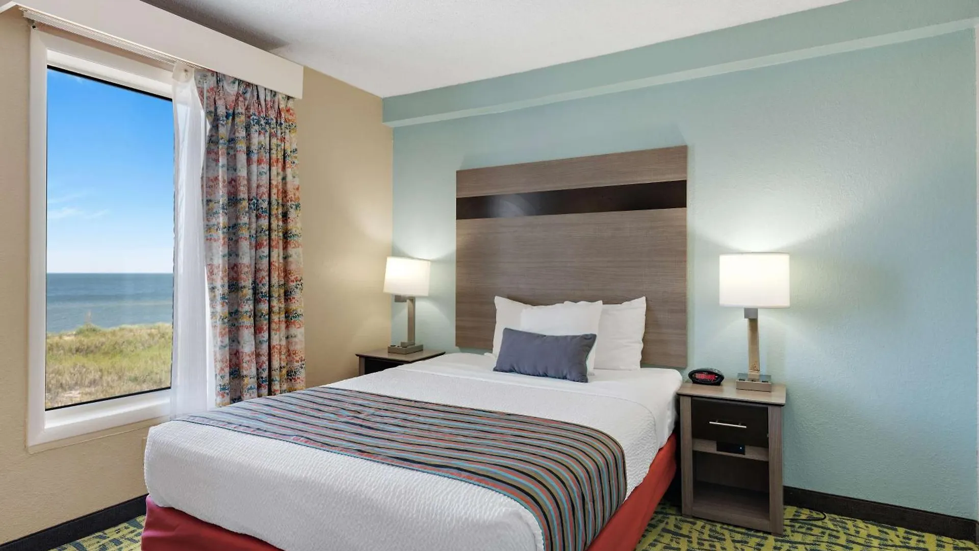 Best Western Plus Holiday Sands Inn&Suites Norfolk