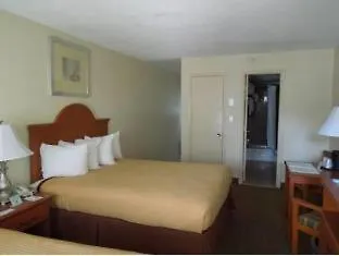 Best Western Plus Holiday Sands Inn&Suites Norfolk Hotel