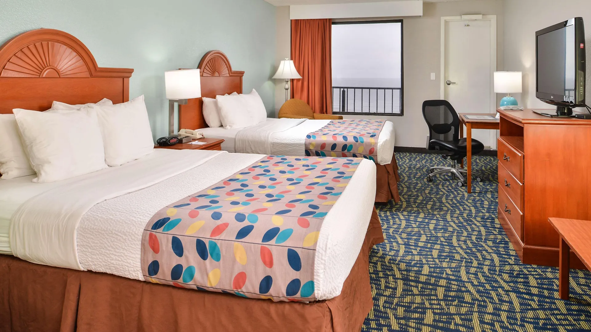 Best Western Plus Holiday Sands Inn & Suites Norfolk Hotel