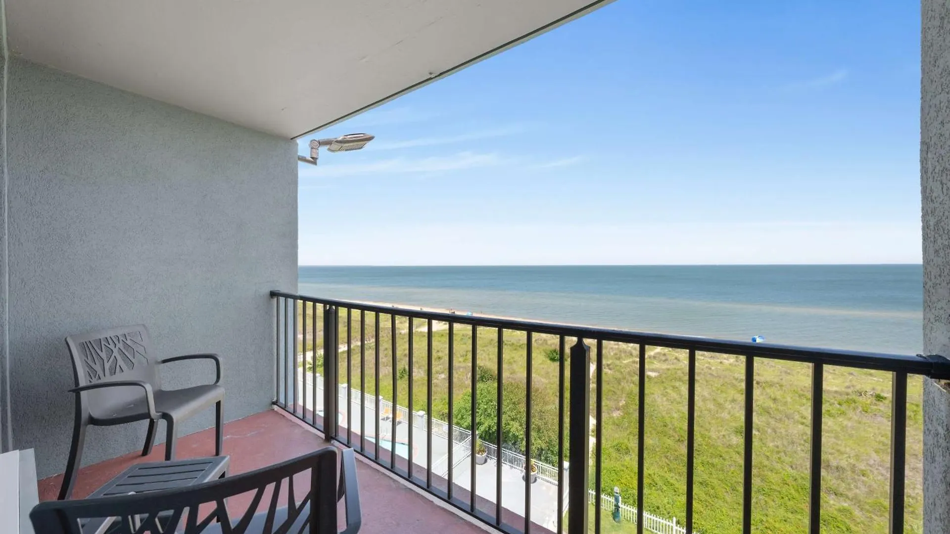 Best Western Plus Holiday Sands Inn & Suites Norfolk