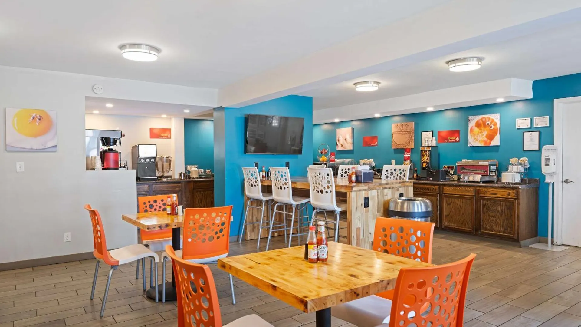 Best Western Plus Holiday Sands Inn & Suites Norfolk 3*,