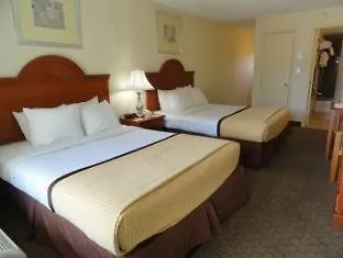 Best Western Plus Holiday Sands Inn & Suites Norfolk 3*,