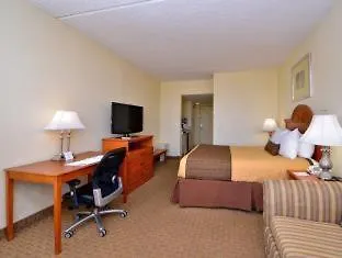 Best Western Plus Holiday Sands Inn & Suites Norfolk