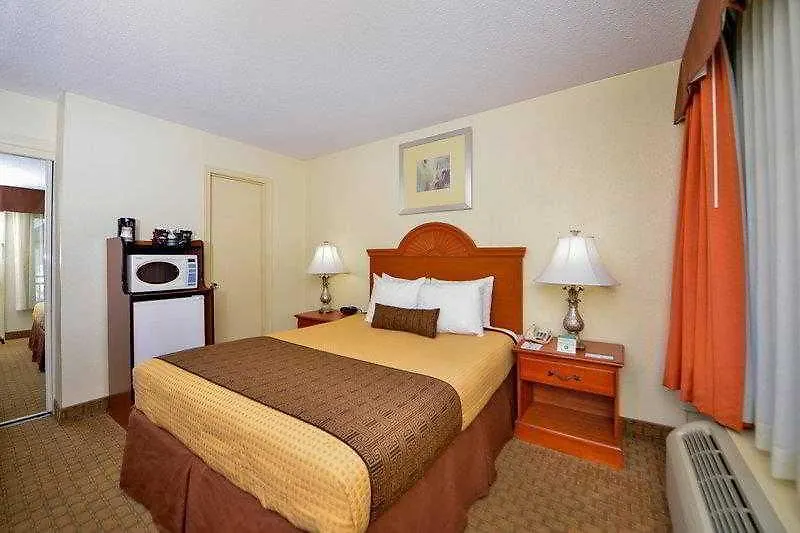 *** Hotel Best Western Plus Holiday Sands Inn & Suites Norfolk United States